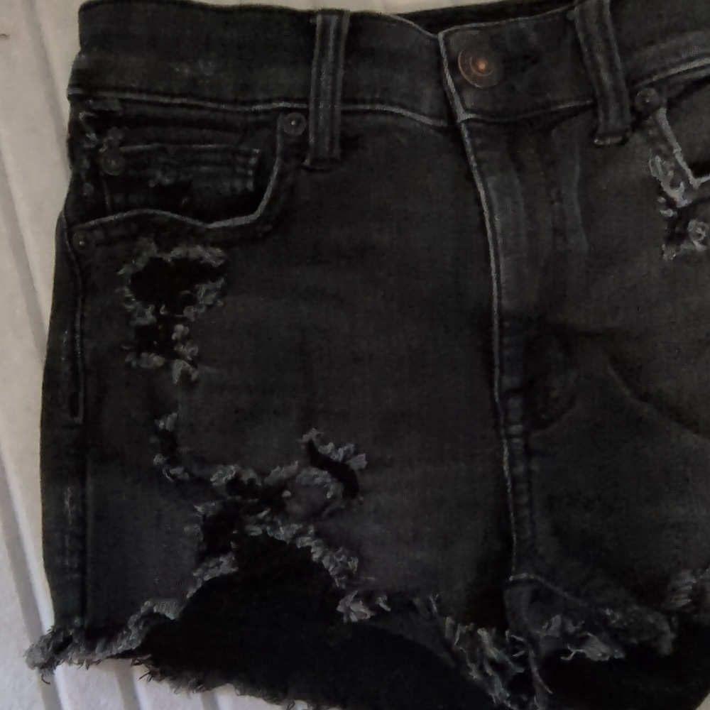 American Eagle Outfiter Blk Distresed  Edgy Festil Y2K cut off denim shorts -sz2 - Picture 2 of 10